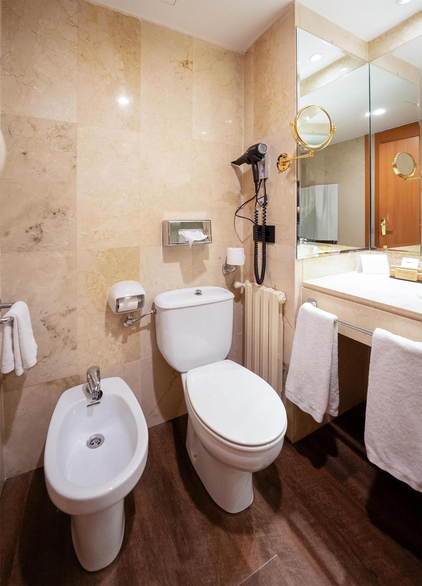 เมเลีย คีโรนา Hotel ชีโรนา ภายนอก รูปภาพ